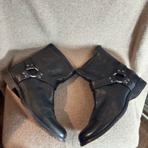 FRYE Sz 10B Harness Short Shaft Leather Boots With Zipper Back Closure - Picture 10 of 15